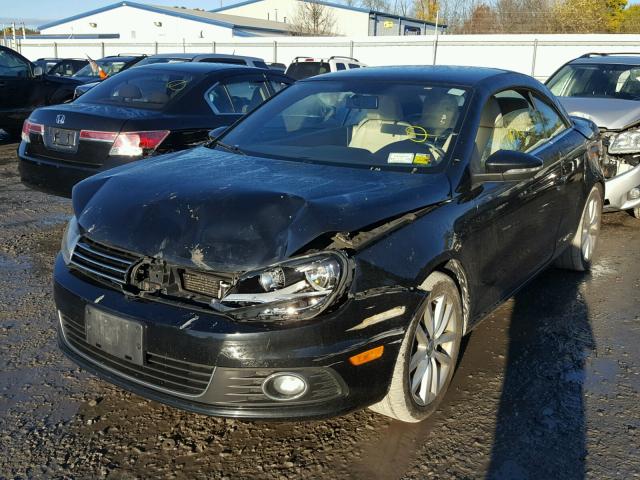 WVWBW7AH5CV008817 - 2012 VOLKSWAGEN EOS KOMFOR BLACK photo 2