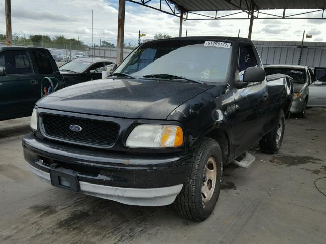 1FTZF1725WKC42587 - 1998 FORD F150 BLACK photo 2