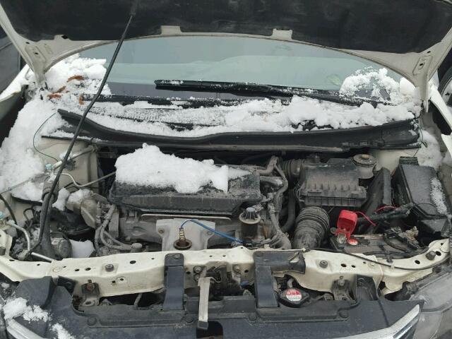 2HGFB2F49CH049323 - 2012 HONDA CIVIC LX WHITE photo 7