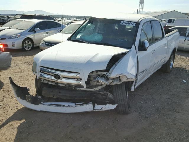 5TBET34145S465914 - 2005 TOYOTA TUNDRA DOU WHITE photo 2