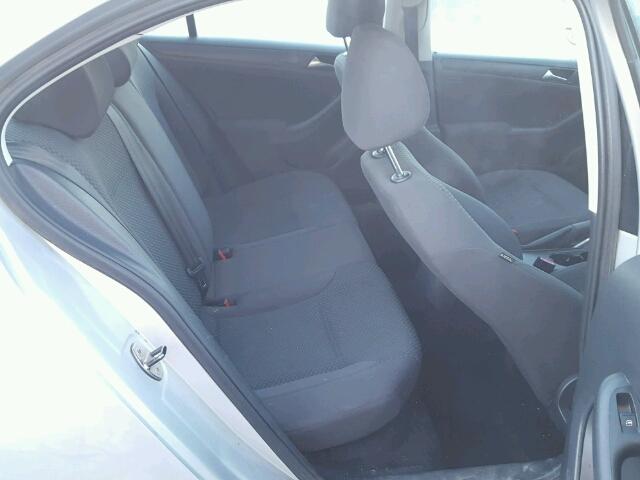 3VW2K7AJ8CM329336 - 2012 VOLKSWAGEN JETTA BASE SILVER photo 6