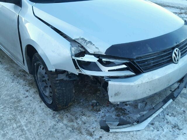 3VW2K7AJ8CM329336 - 2012 VOLKSWAGEN JETTA BASE SILVER photo 9