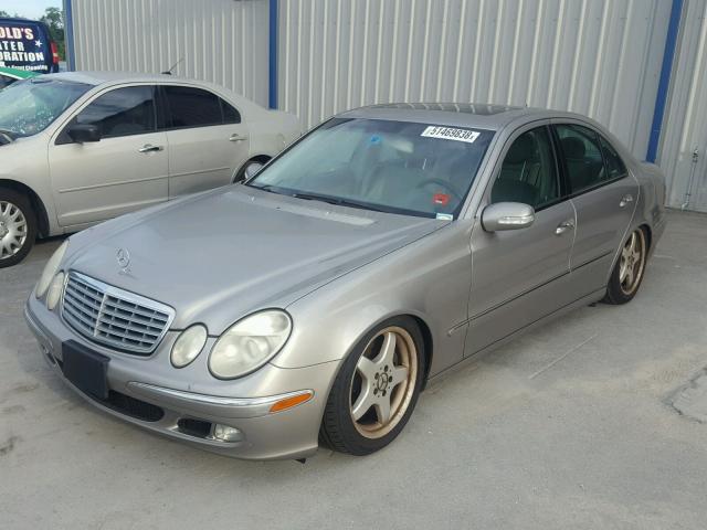 WDBUF83J04X123828 - 2004 MERCEDES-BENZ E 500 4MAT GRAY photo 2