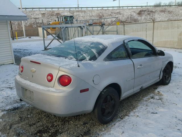 1G1AL15F477281180 - 2007 CHEVROLET COBALT LT SILVER photo 4