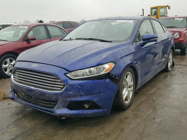 3FA6P0H74GR235010 - 2016 FORD FUSION SE BLUE photo 2