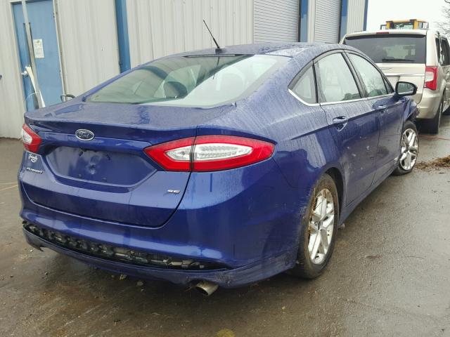 3FA6P0H74GR235010 - 2016 FORD FUSION SE BLUE photo 4