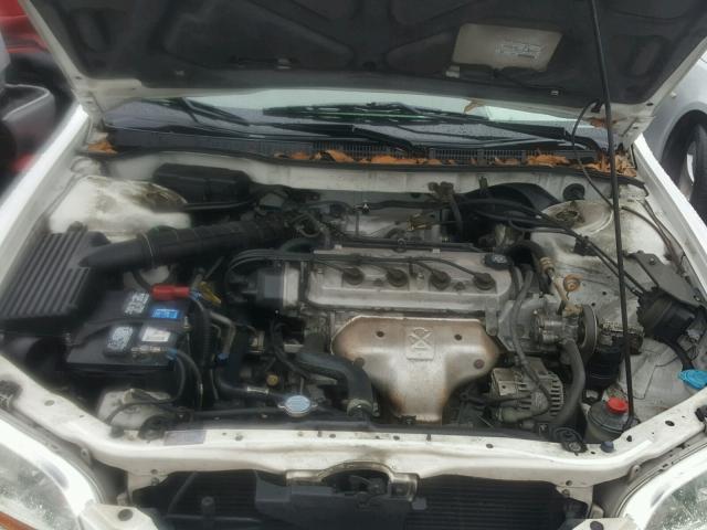 1HGCG5642WA209969 - 1998 HONDA ACCORD LX WHITE photo 7