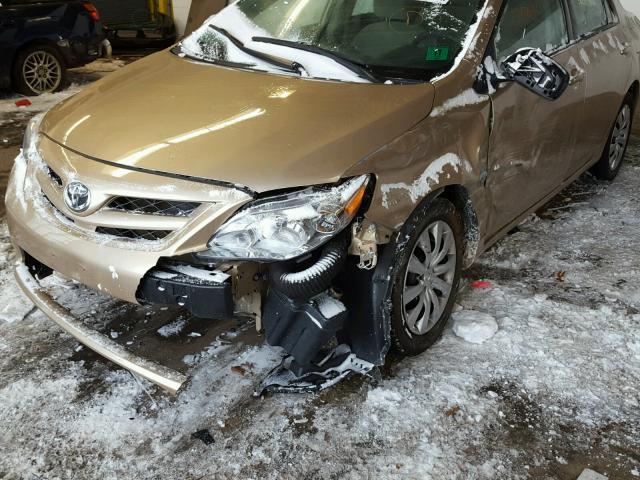 2T1BU4EE9CC849014 - 2012 TOYOTA COROLLA BA GOLD photo 9