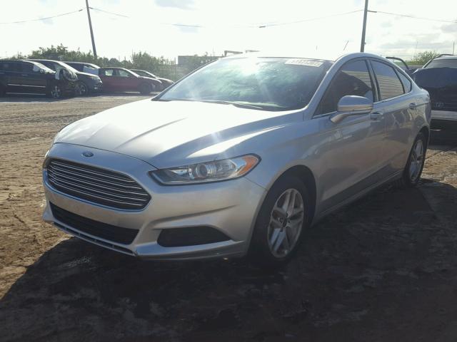 3FA6P0H73GR376862 - 2016 FORD FUSION SE SILVER photo 2