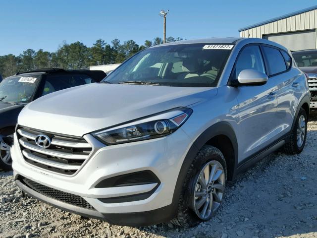 KM8J23A49HU414587 - 2017 HYUNDAI TUCSON SE SILVER photo 2