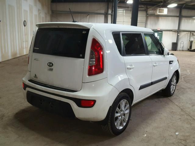 KNDJT2A57D7767391 - 2013 KIA SOUL WHITE photo 4