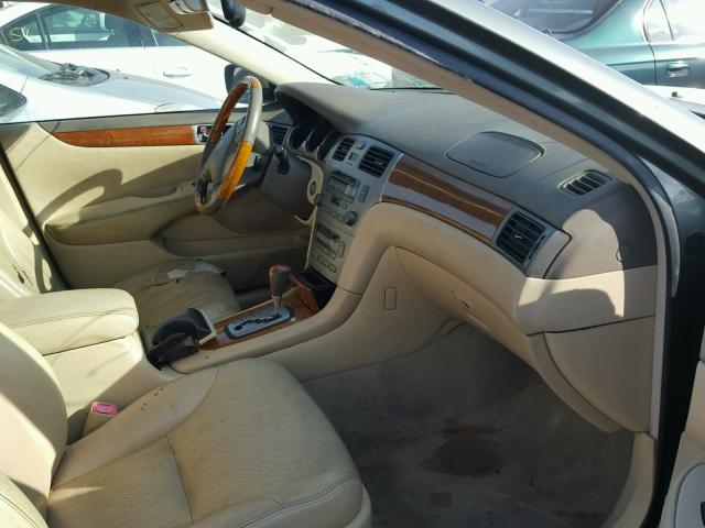 JTHBA30GX55111538 - 2005 LEXUS ES 330 GREEN photo 5