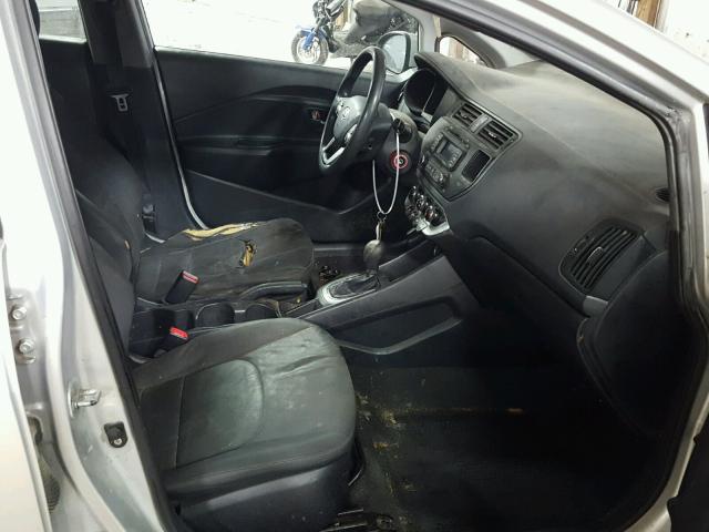 KNADM4A32D6100932 - 2013 KIA RIO LX Արծաթագույն լուսանկար 5