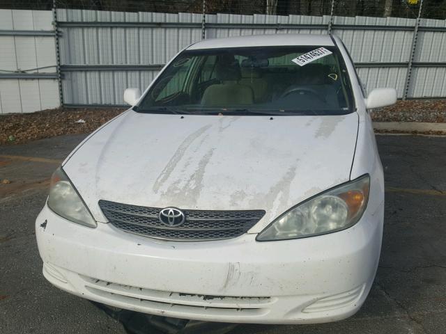 4T1BE32K62U102694 - 2002 TOYOTA CAMRY LE WHITE photo 9