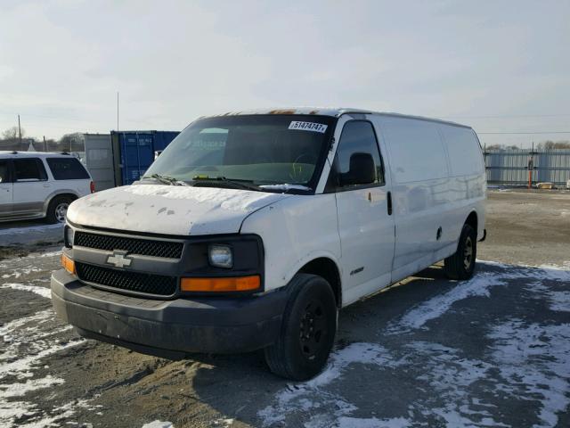 1GCGG29VX61109458 - 2006 CHEVROLET EXPRESS G2 WHITE photo 2