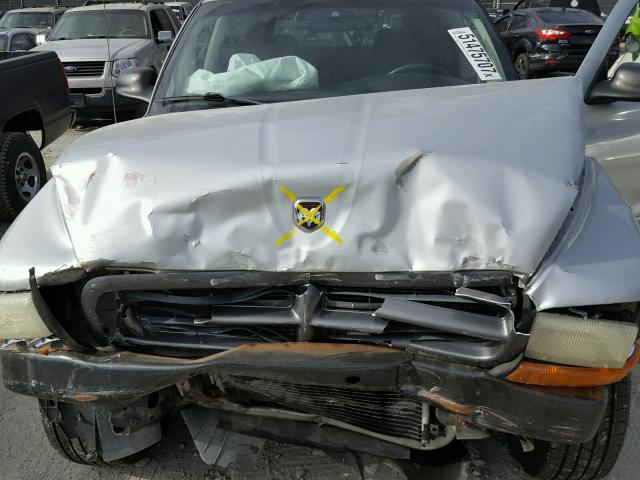 1B4HS38N12F159198 - 2002 DODGE DURANGO SP SILVER photo 7