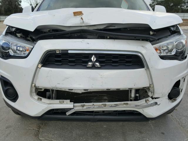 4A4AP3AU2EE014374 - 2014 MITSUBISHI OUTLANDER WHITE photo 9