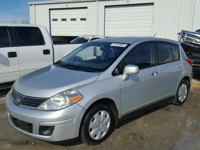 3N1BC13E38L444844 - 2008 NISSAN VERSA S SILVER photo 2