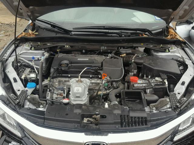 1HGCR2F14HA231750 - 2017 HONDA ACCORD SPO SILVER photo 7