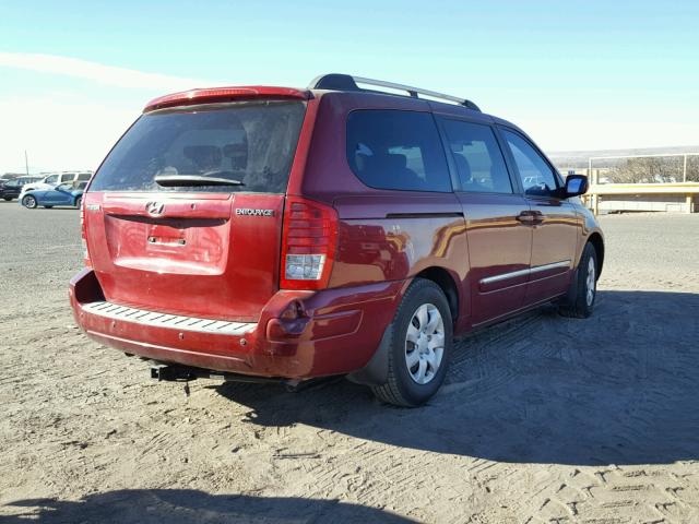 KNDMC233486048457 - 2008 HYUNDAI ENTOURAGE RED photo 4