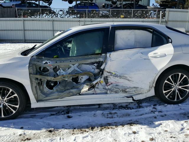 4T1B11HK1JU524510 - 2018 TOYOTA CAMRY L WHITE photo 9