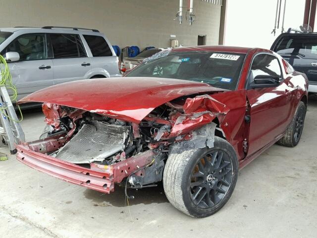 1ZVBP8AMXE5266038 - 2014 FORD MUSTANG RED photo 2