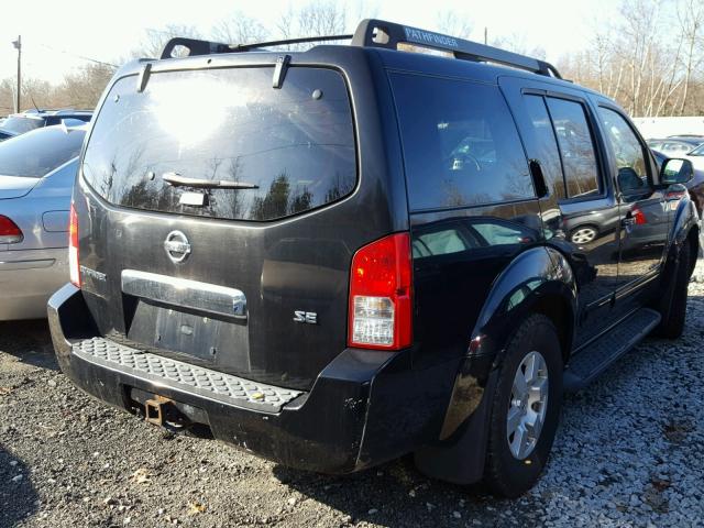 5N1AR18W05C788806 - 2005 NISSAN PATHFINDER BLACK photo 4