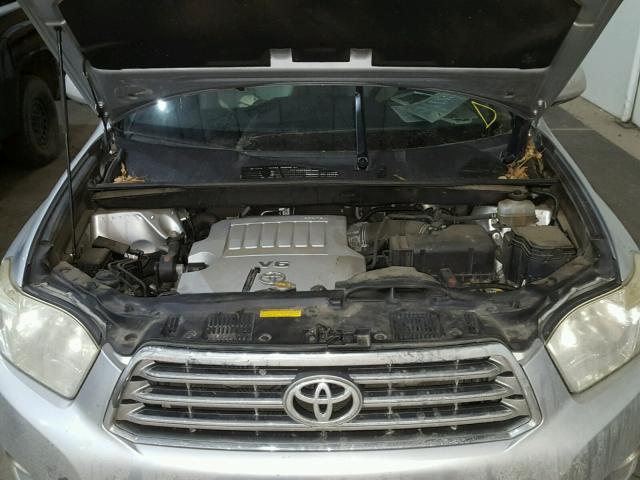 JTEES42A182090025 - 2008 TOYOTA HIGHLANDER SILVER photo 7