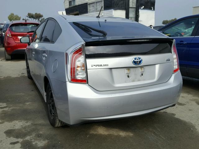 JTDKN3DU8D0348868 - 2013 TOYOTA PRIUS SILVER photo 3