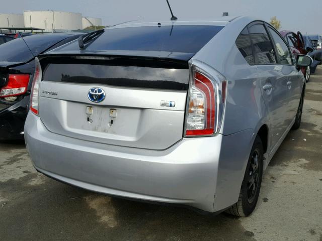 JTDKN3DU8D0348868 - 2013 TOYOTA PRIUS SILVER photo 4