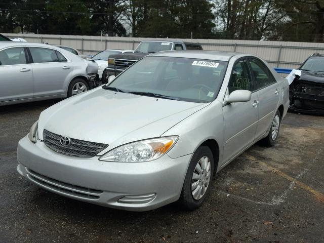 4T1BE32K84U374568 - 2004 TOYOTA CAMRY LE SILVER photo 2