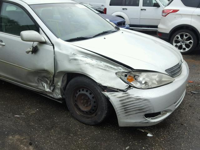 4T1BE32K84U374568 - 2004 TOYOTA CAMRY LE SILVER photo 9