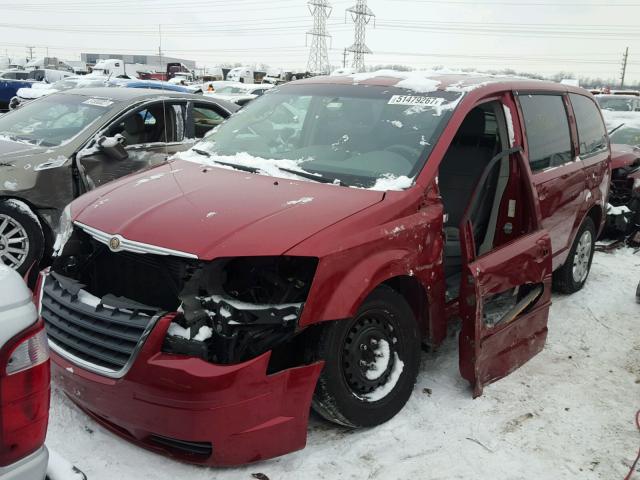 2A8HR44H28R652998 - 2008 CHRYSLER TOWN & COU RED photo 2