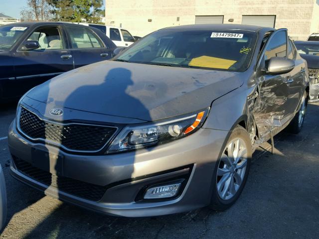 5XXGM4A73FG475011 - 2015 KIA OPTIMA LX GRAY photo 2