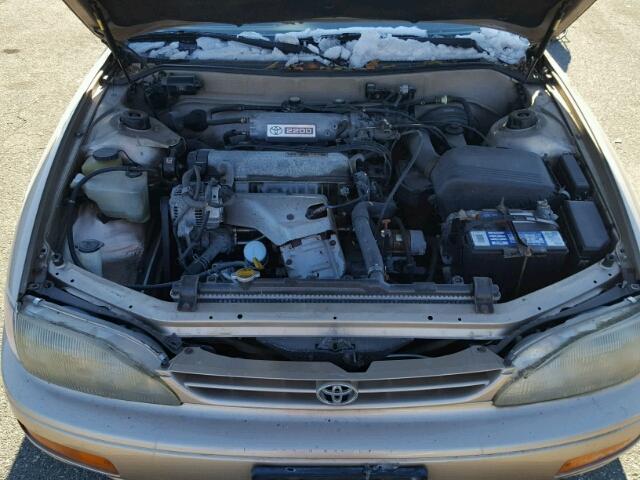 4T1BG12K0TU695386 - 1996 TOYOTA CAMRY DX TAN photo 7