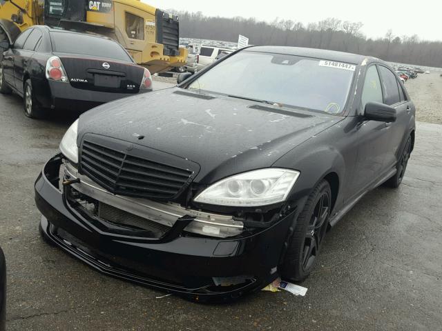 WDDNG7BB8BA410945 - 2011 MERCEDES-BENZ S 550 BLACK photo 2