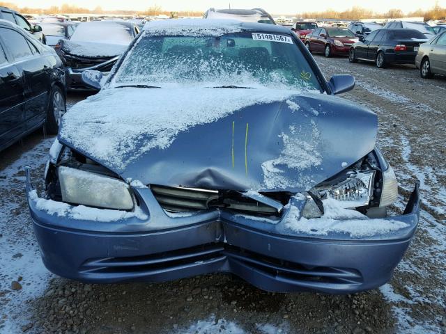 4T1BG22K8YU631867 - 2000 TOYOTA CAMRY CE BLUE photo 7