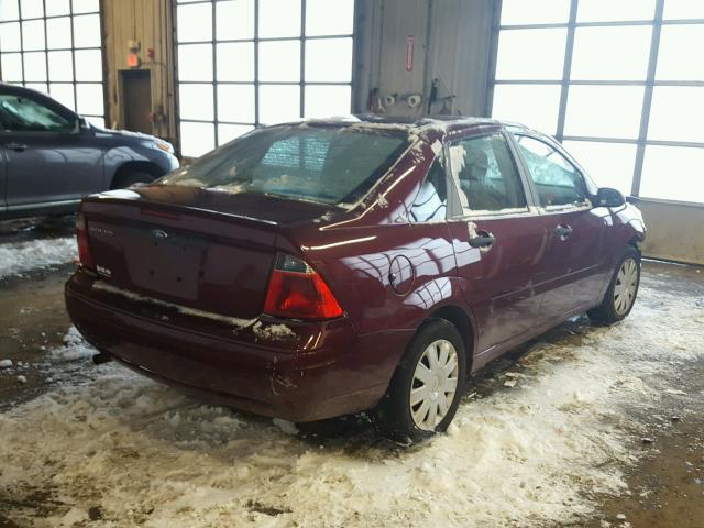 1FAFP34N27W222615 - 2007 FORD FOCUS ZX4 RED photo 4