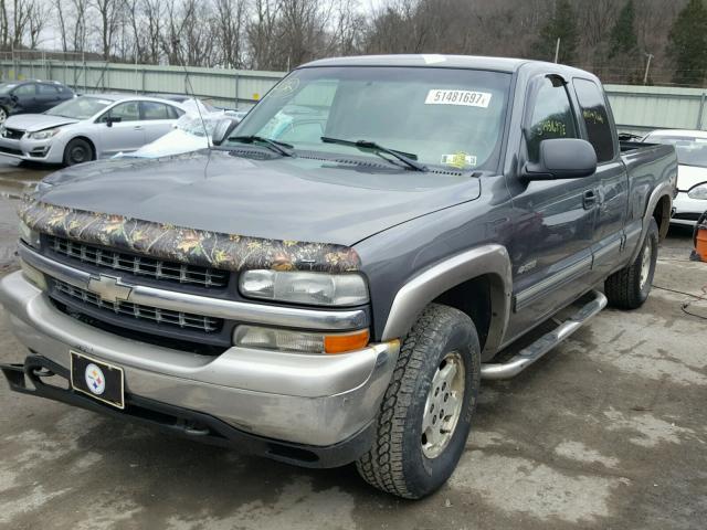 1GCEK19T61E176834 - 2001 CHEVROLET SILVERADO GRAY photo 2