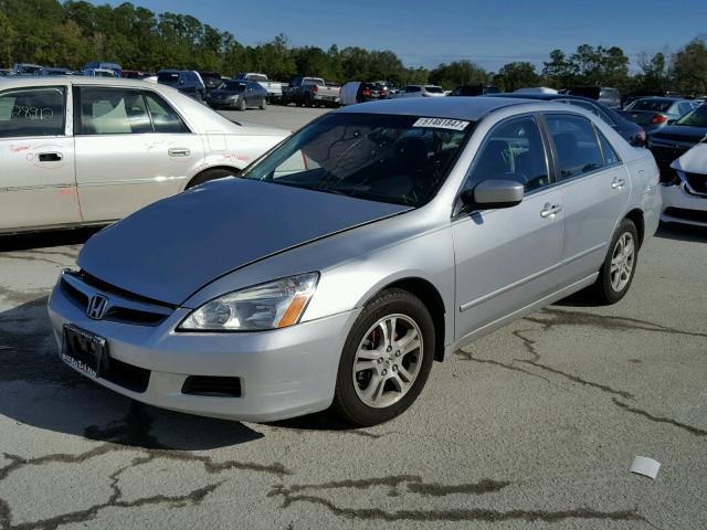 1HGCM56396A077096 - 2006 HONDA ACCORD SE SILVER photo 2