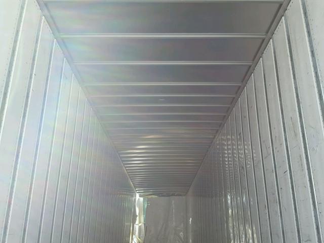 1UYVS2538HP791462 - 2018 UTILITY UTILITY WHITE photo 10