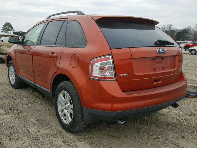 2FMDK38C48BA65211 - 2008 FORD EDGE SEL ORANGE photo 3