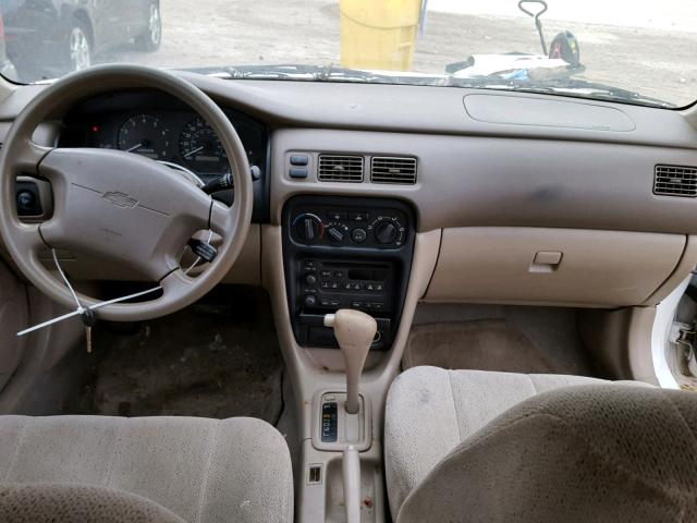 1Y1SK52892Z412835 - 2002 CHEVROLET GEO PRIZM 白色 照片 9