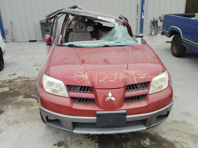 JA4LZ41FX5U005018 - 2005 MITSUBISHI OUTLANDER RED photo 9