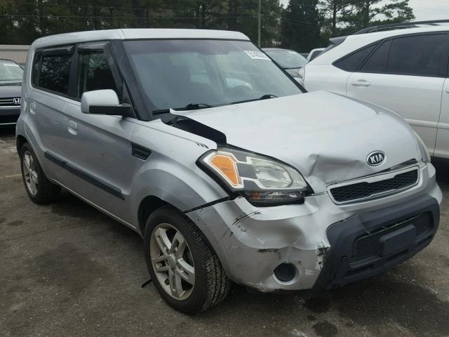 KNDJT2A25A7033141 - 2010 KIA SOUL SILVER photo 1