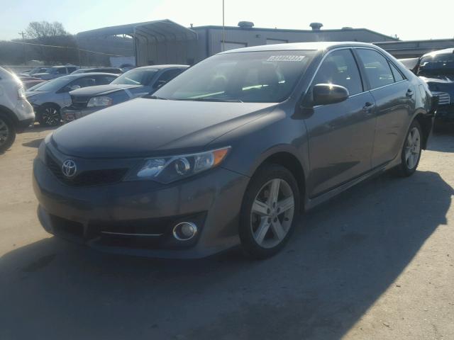 4T1BF1FK2CU174828 - 2012 TOYOTA CAMRY BASE BLACK photo 2