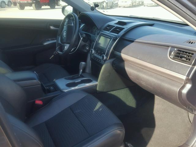 4T1BF1FK2CU174828 - 2012 TOYOTA CAMRY BASE BLACK photo 5