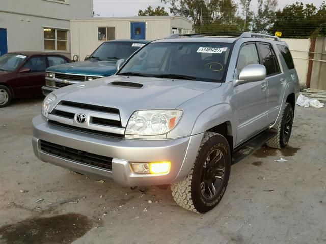 JTEBU14R530018277 - 2003 TOYOTA 4RUNNER SR GRAY photo 2