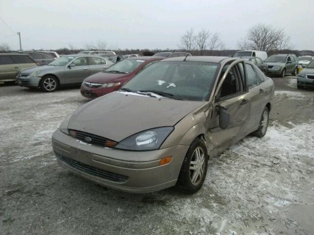 1FAFP34354W164302 - 2004 FORD FOCUS SE C GOLD photo 2