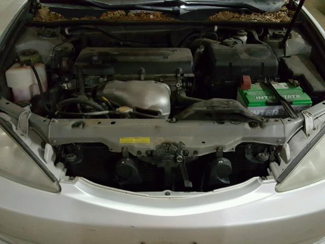 4T1BE32KX3U198766 - 2003 TOYOTA CAMRY LE SILVER photo 7